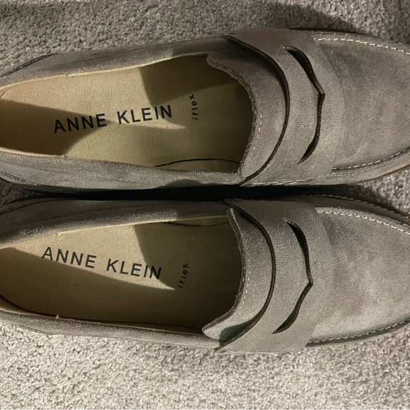 Anne Klein Everly Penny Loafer, Color Taupe Suede, size 8.5 - Picture 2 of 4